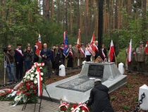 Uroczystości poświęcone 65 żołnierzom Polskiego Państwa Podziemnego, straconych w lesie na Rapach koło Biłgoraja, 01.07.2018